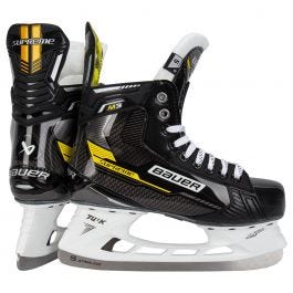 Bauer VS. CCM: Which brand wins on the ice? – Knight Errant